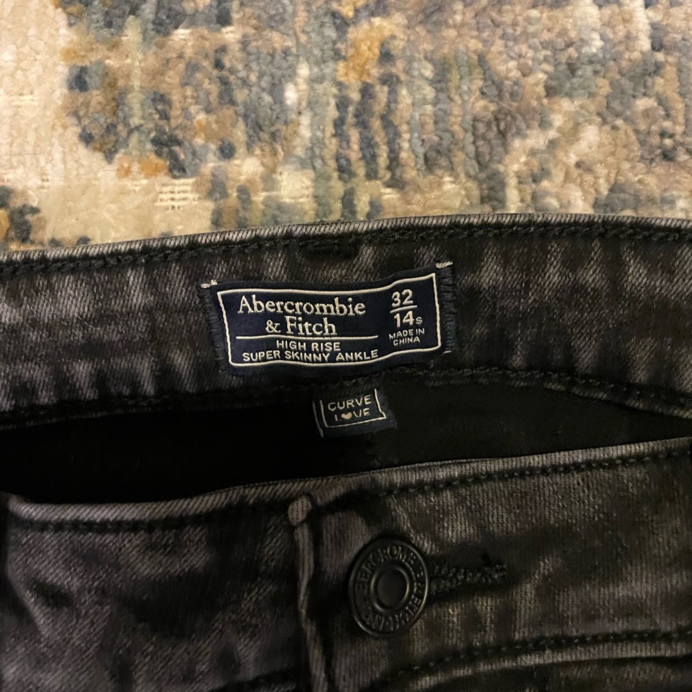 Abercrombie washed black high rise super skinny ankle
